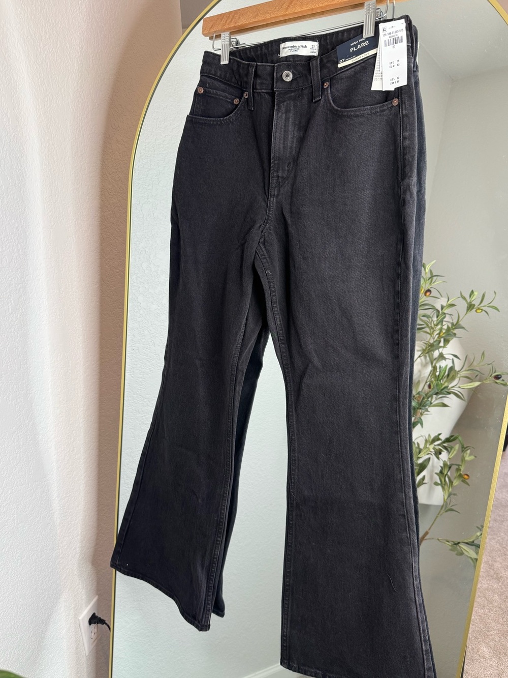 Abercrombie & Fitch High-Rise Flare Black Denim
